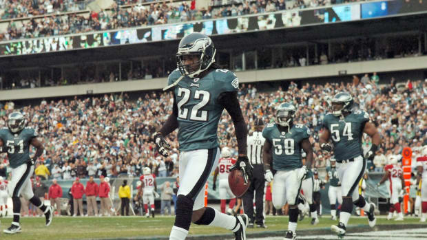 Asante Samuel celebrates his 20yard interception return when he played with the Eagles